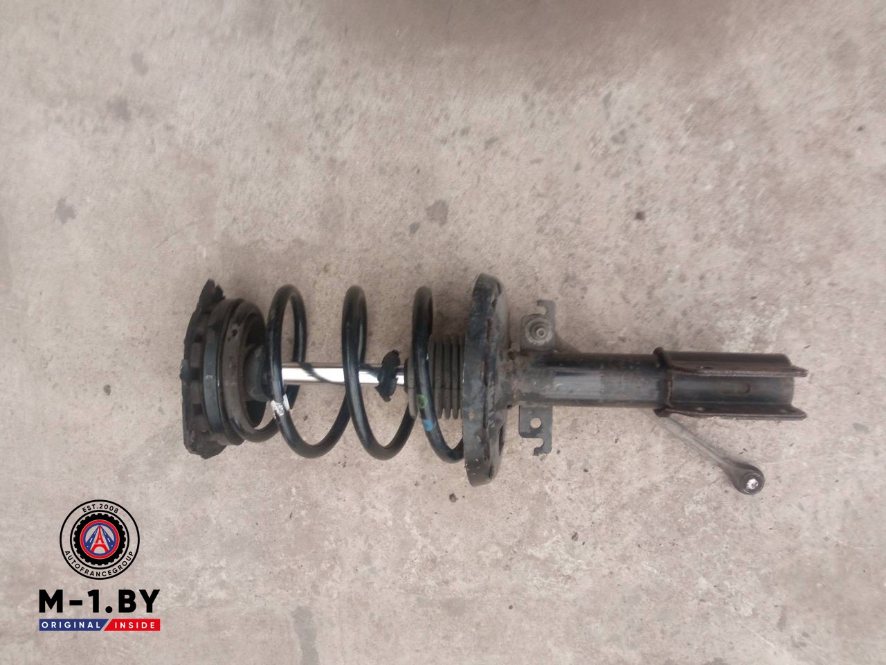 стойка передняя левая Renault Megane 3 поколение (2008 - 2014), 540340002R
