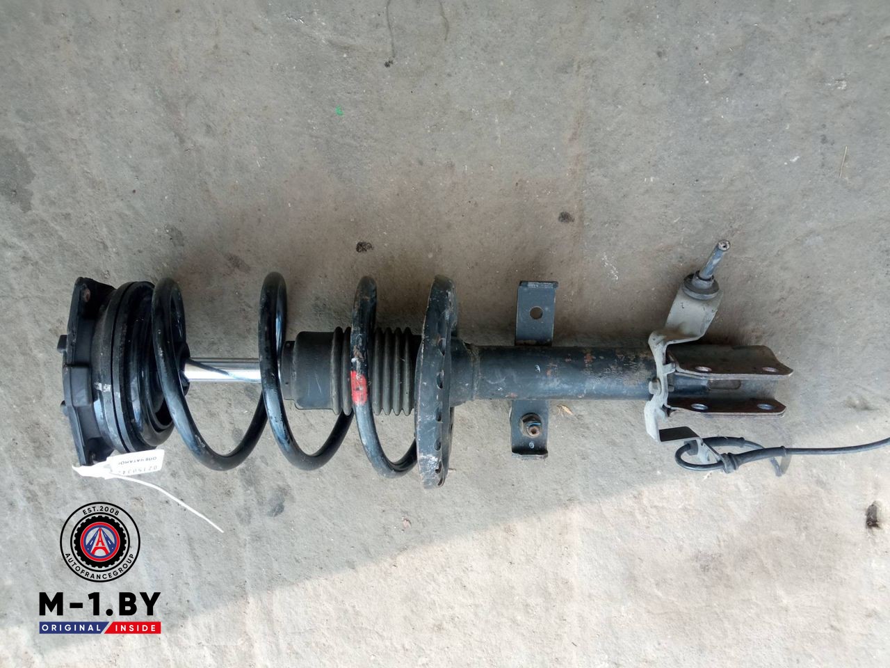 стойка передняя правая Renault Modus 1 поколение 2004, 8200183568