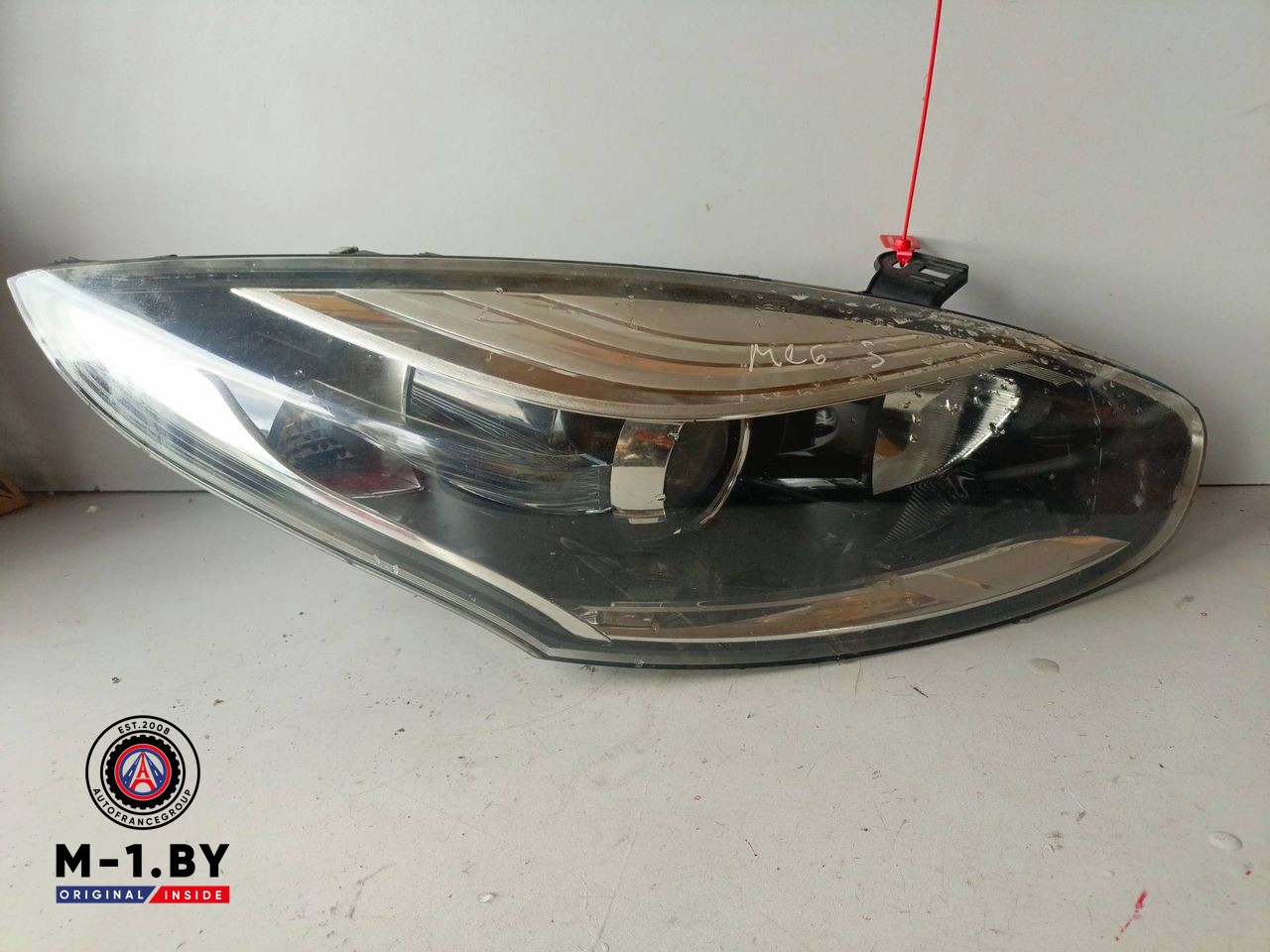 фара правая Renault Megane 3 поколение [рестайлинг] (2012 - 2014), 260100923R