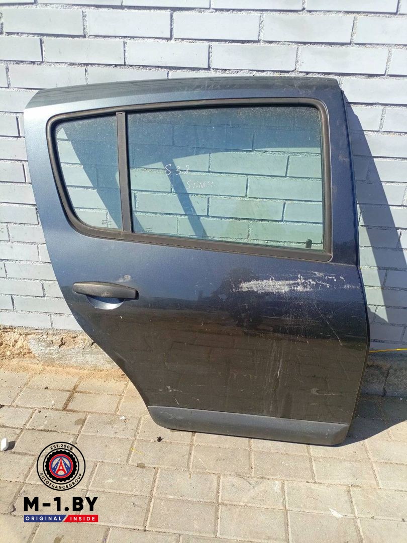дверь задняя правая Renault Sandero 1 поколение (2009 - 2014)