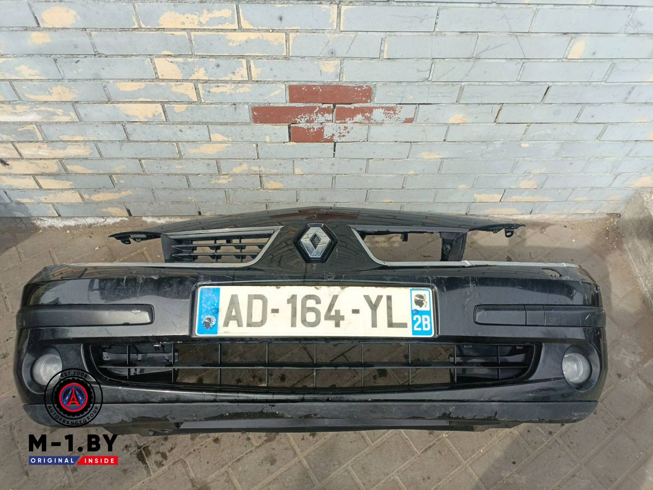 бампер передний Renault Laguna 2 поколение [рестайлинг] (2005 - 2007)