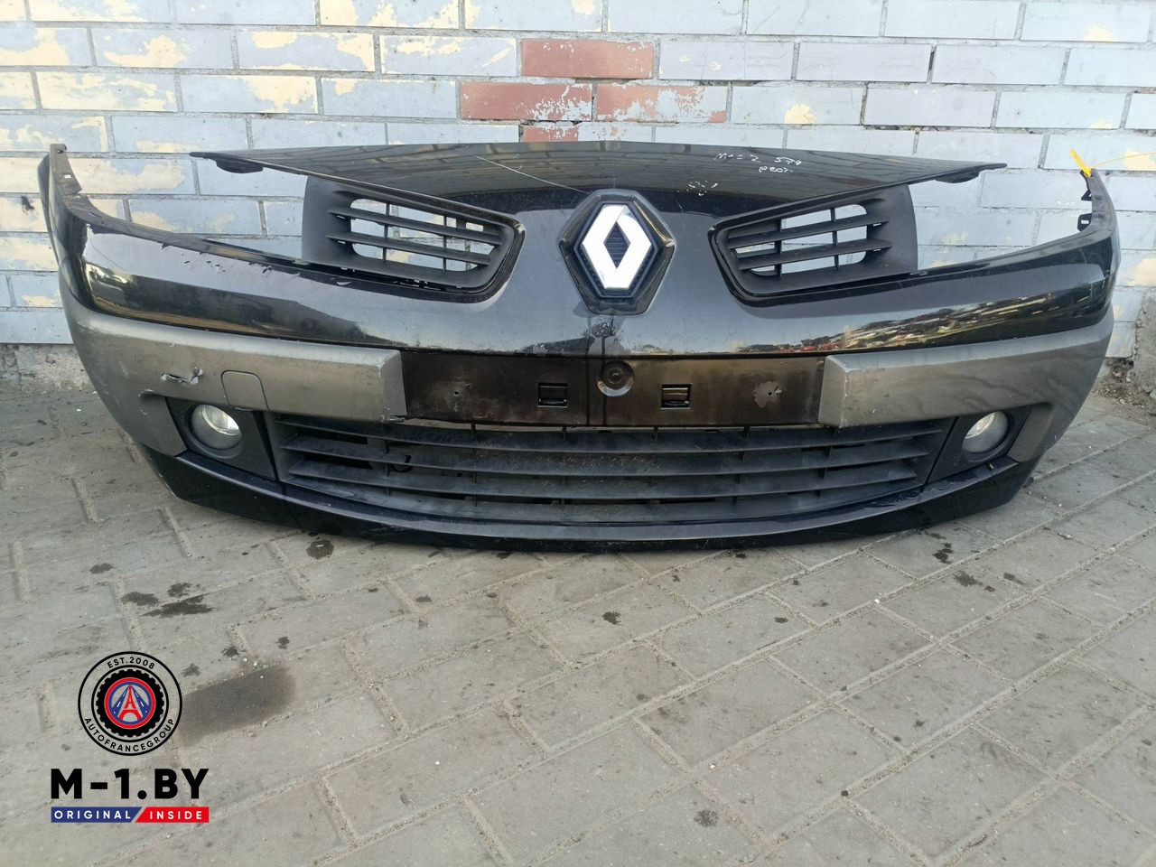 бампер передний Renault Megane 2 поколение [рестайлинг] (2006 - 2012)