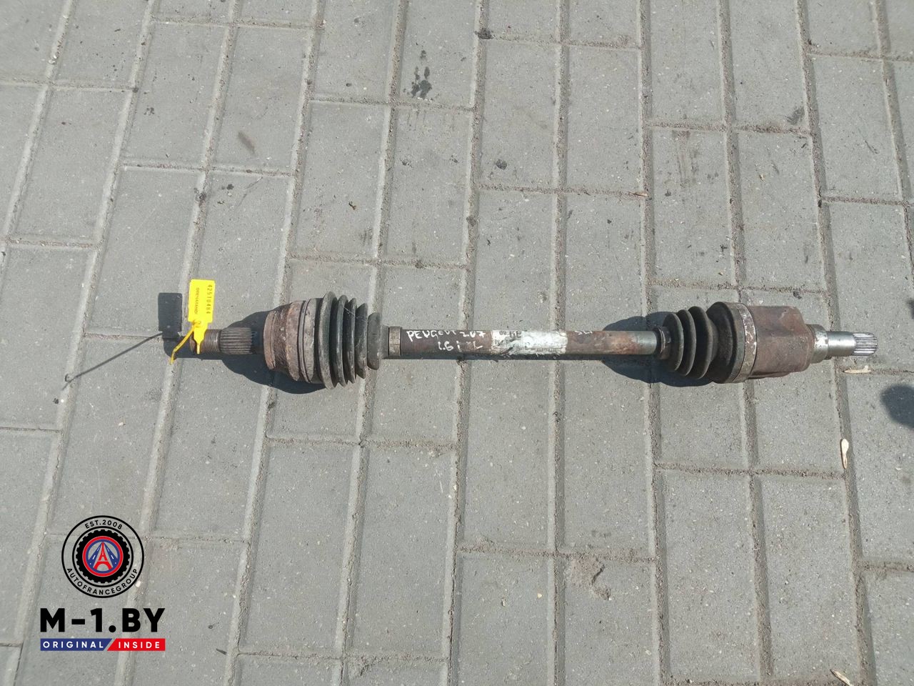 полуось передняя левая (приводной вал, ШРУС) Peugeot 207 1 поколение (2006 - 2009), 1.6 л., бензин