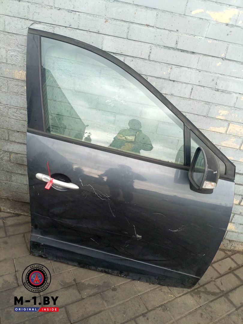 дверь передняя правая Renault Scenic 3 поколение (2009 - 2012)