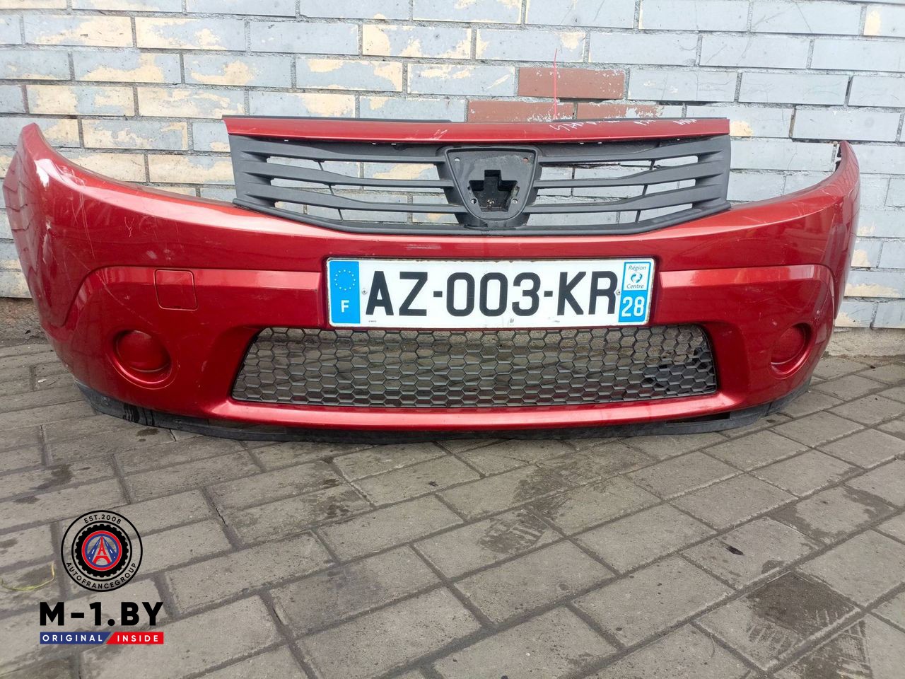 бампер передний Renault Sandero 1 поколение (2009 - 2014)
