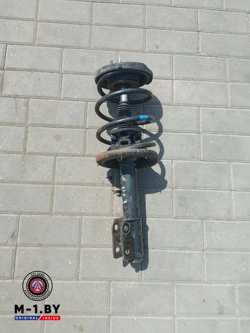 стойка передняя правая Renault Espace 3 поколение (1996 - 2002), 1.9 л., дизель