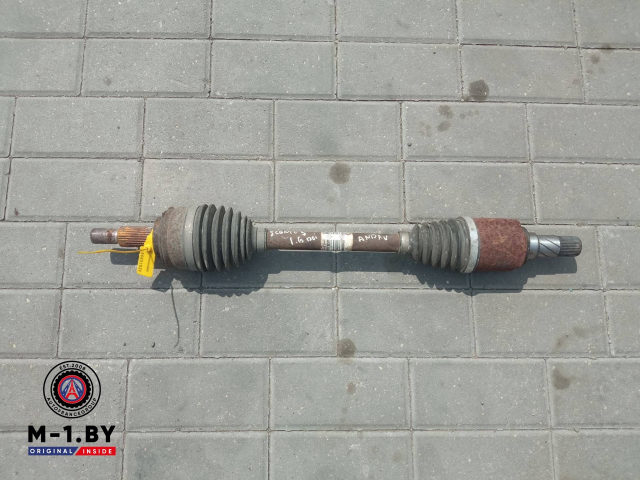 полуось передняя левая (приводной вал, ШРУС) Renault Scenic 3 поколение 2011, 1.6 л., дизель, 8200725512