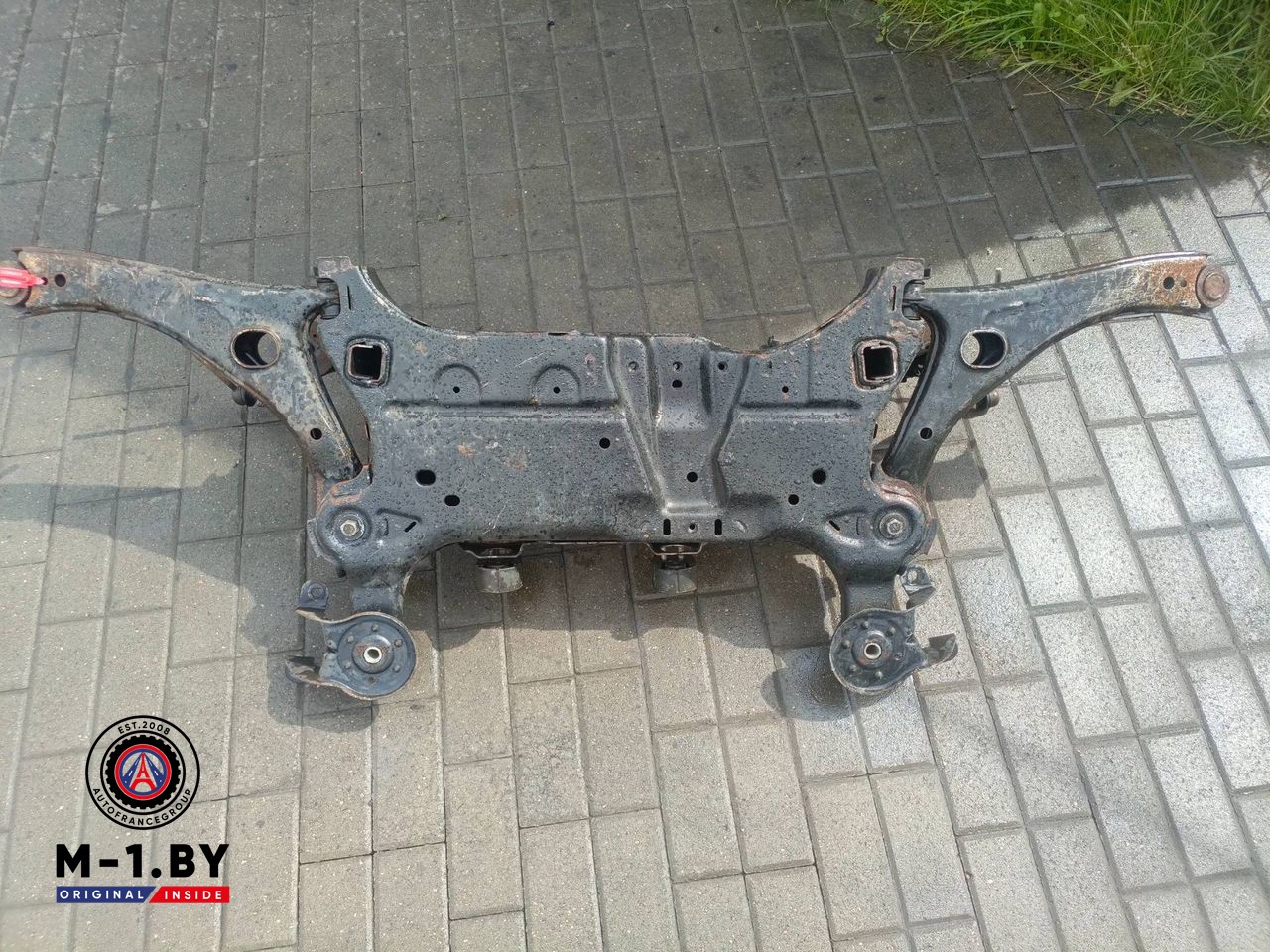 балка подвески передняя (подрамник) Chrysler Voyager 5 поколение (2007 - 2011), 04721084AD