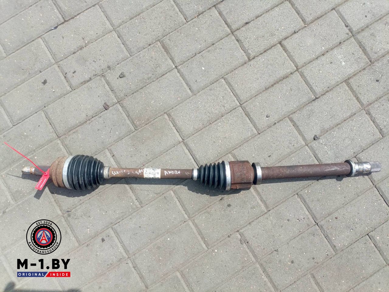 полуось передняя правая (приводной вал, ШРУС) Renault Scenic 3 поколение (2009 - 2012), 1.6 л., дизель, 391001702R