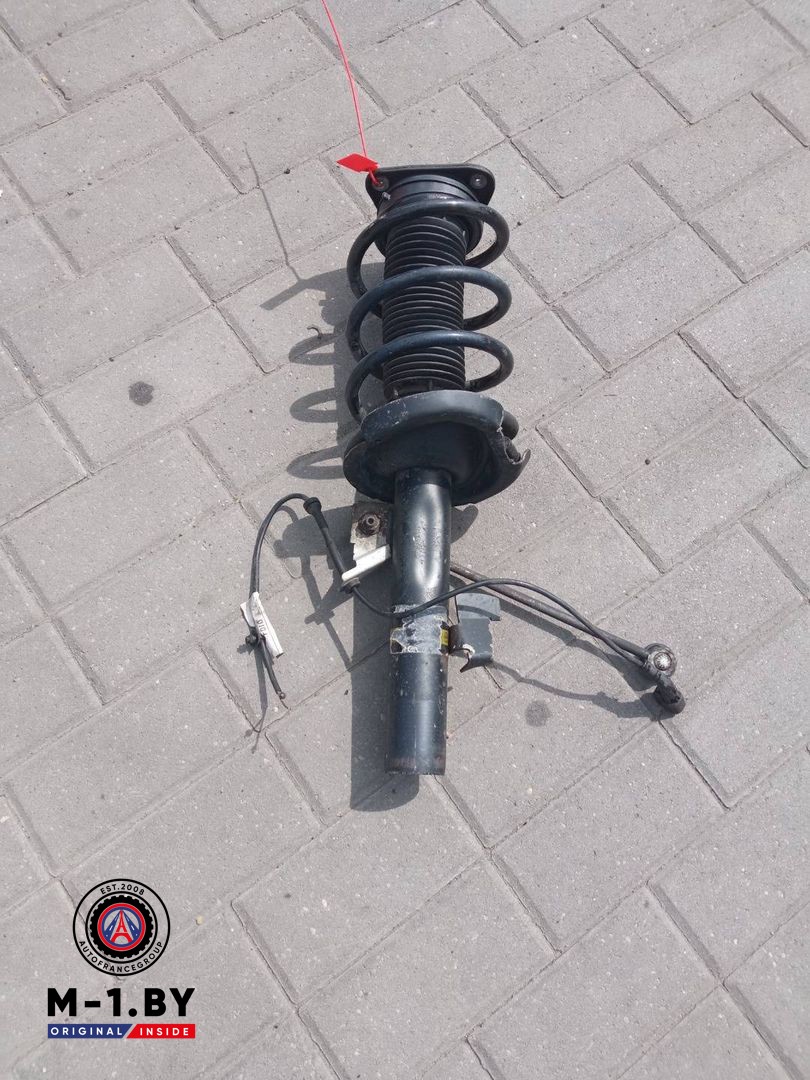 стойка передняя правая Ford C-Max 1 поколение (2003 - 2007)