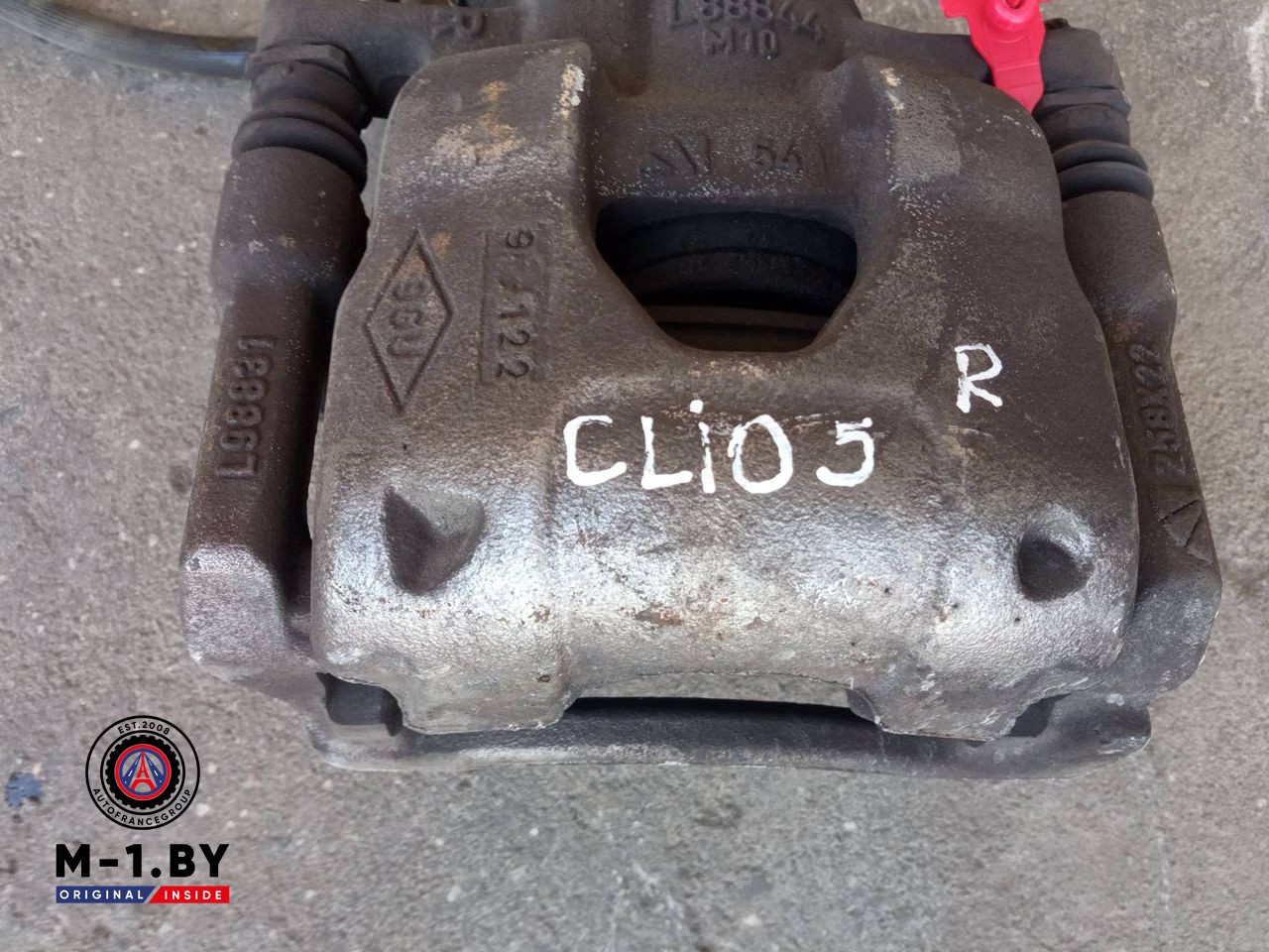 суппорт передний правый Renault Clio 5 поколение (2019 - 2026)
