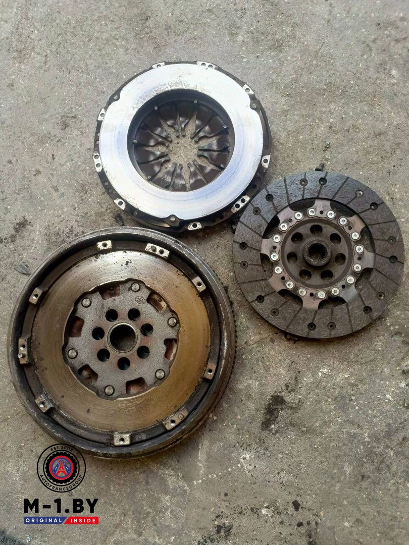 комплект сцепления Renault Scenic 3 поколение (2009 - 2012), 1.5 л., дизель, 8200495249