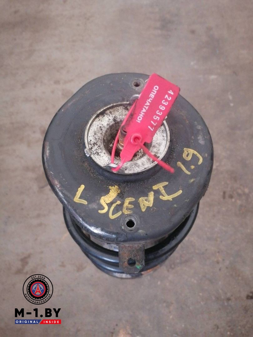 стойка передняя левая Renault Scenic 1 поколение (1996 - 1999), 1.9 л., дизель