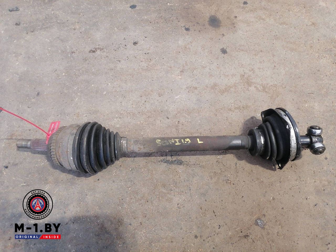 полуось передняя левая (приводной вал, ШРУС) Renault Scenic 1 поколение (1996 - 1999), 1.9 л., дизель