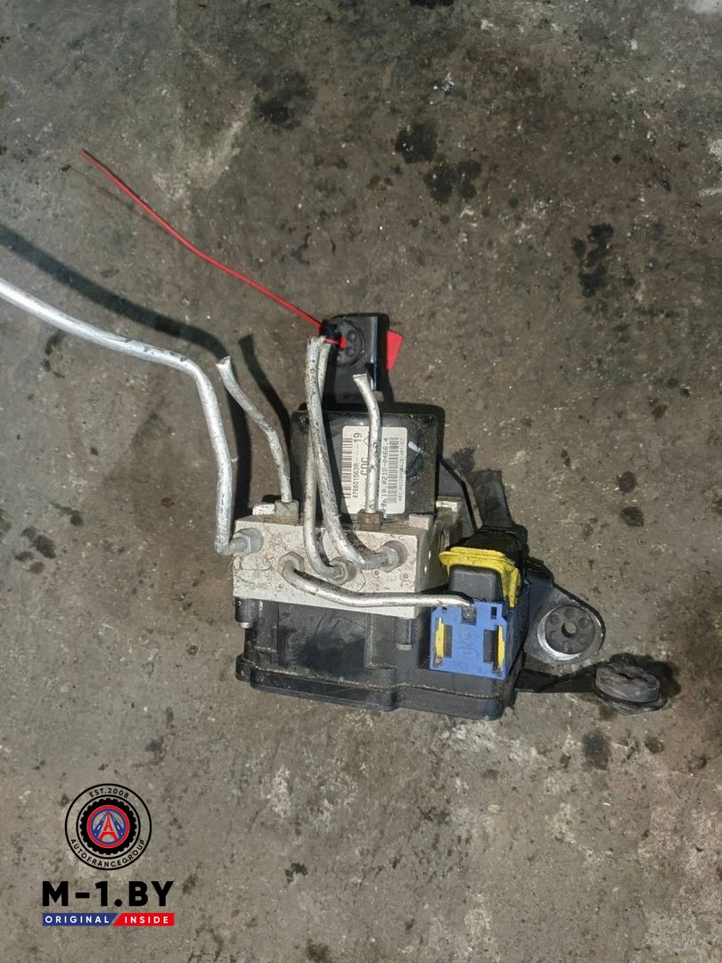 блок ABS Renault Megane 3 поколение (2008 - 2014), 476601563R
