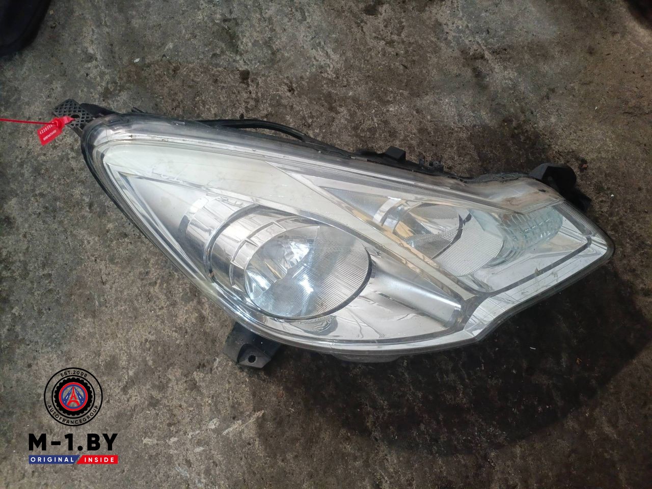 фара правая Citroen C3 2 поколение (2009 - 2013), 9673814380