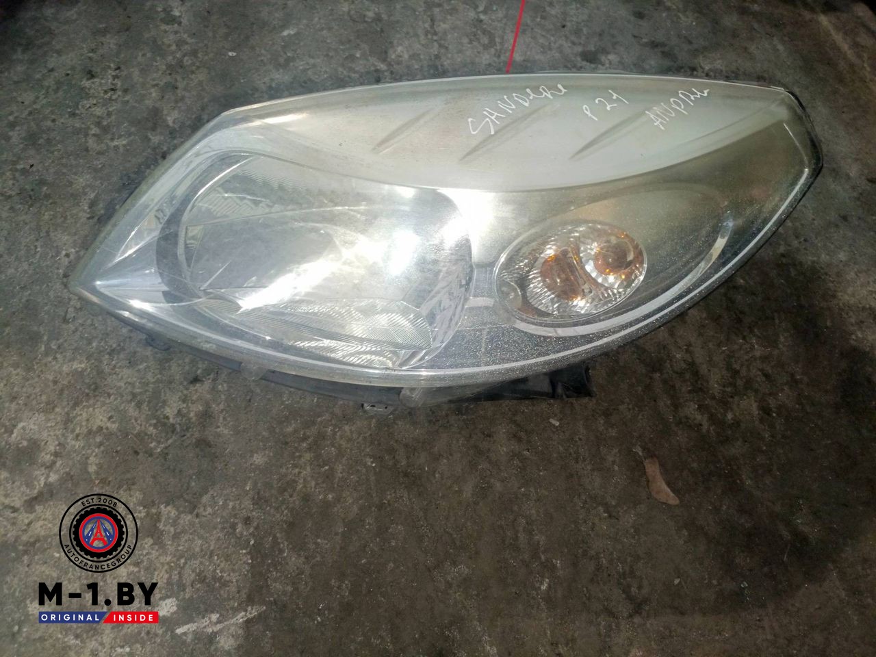 фара левая Renault Sandero 1 поколение (2009 - 2014), 8200733878