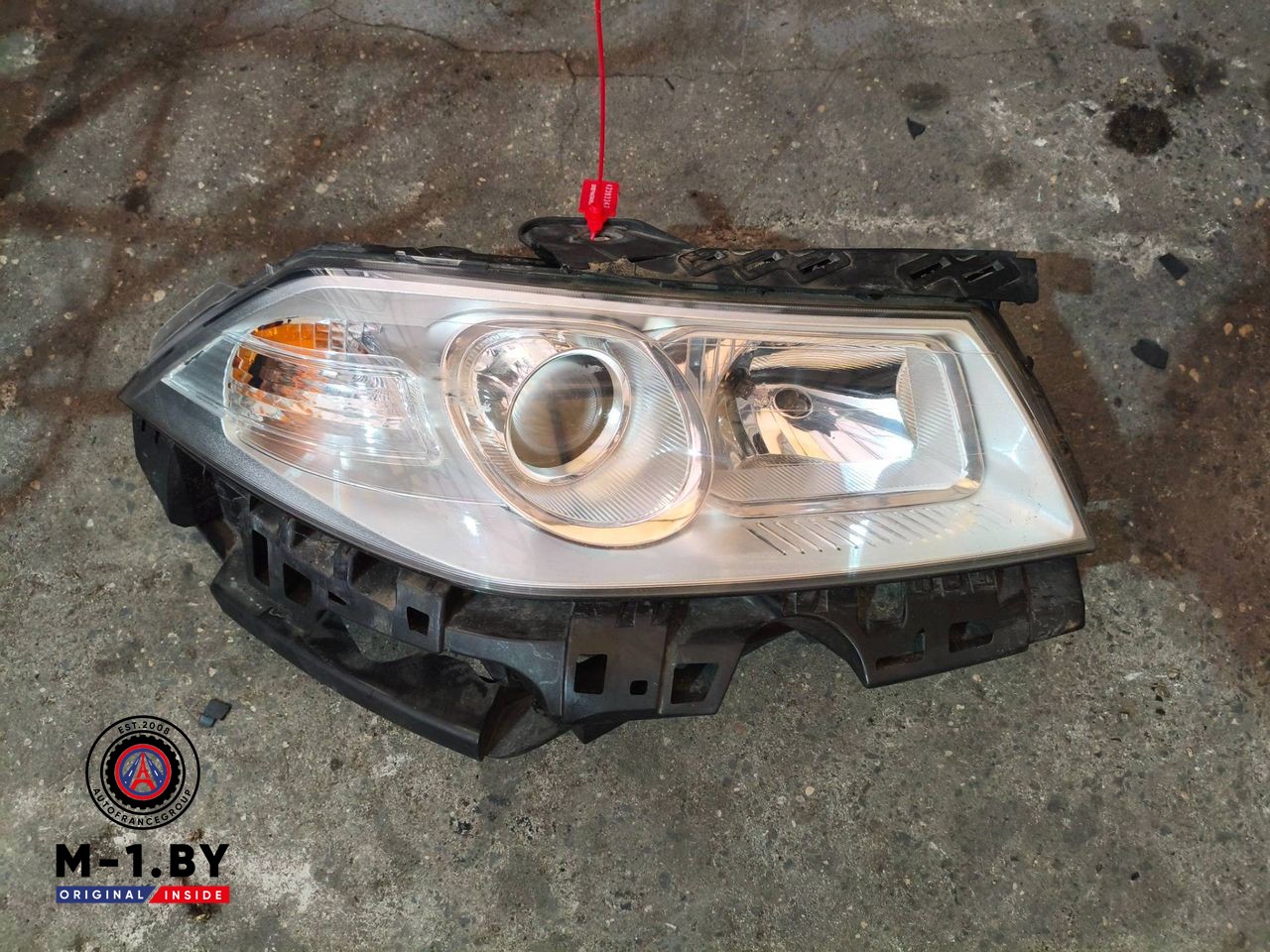 фара правая Renault Megane 2 поколение [рестайлинг] (2006 - 2012), 8200412742