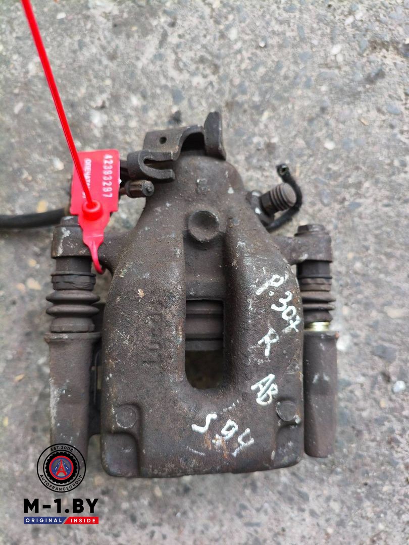 суппорт задний правый Peugeot 307 1 поколение (2001 - 2005)