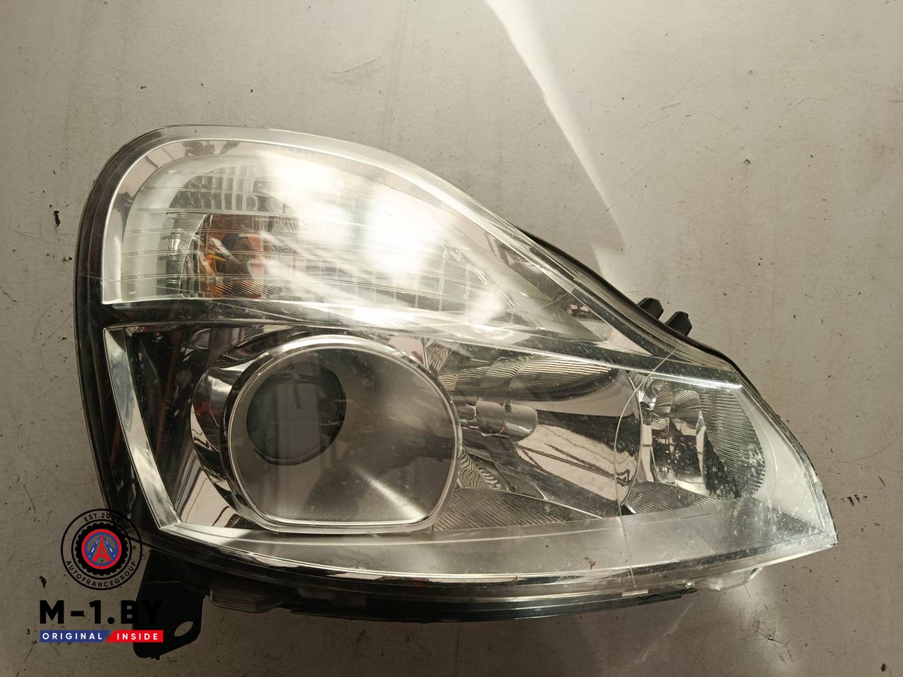 фара правая Renault Modus 1 поколение (2004 - 2007), 8200658387R
