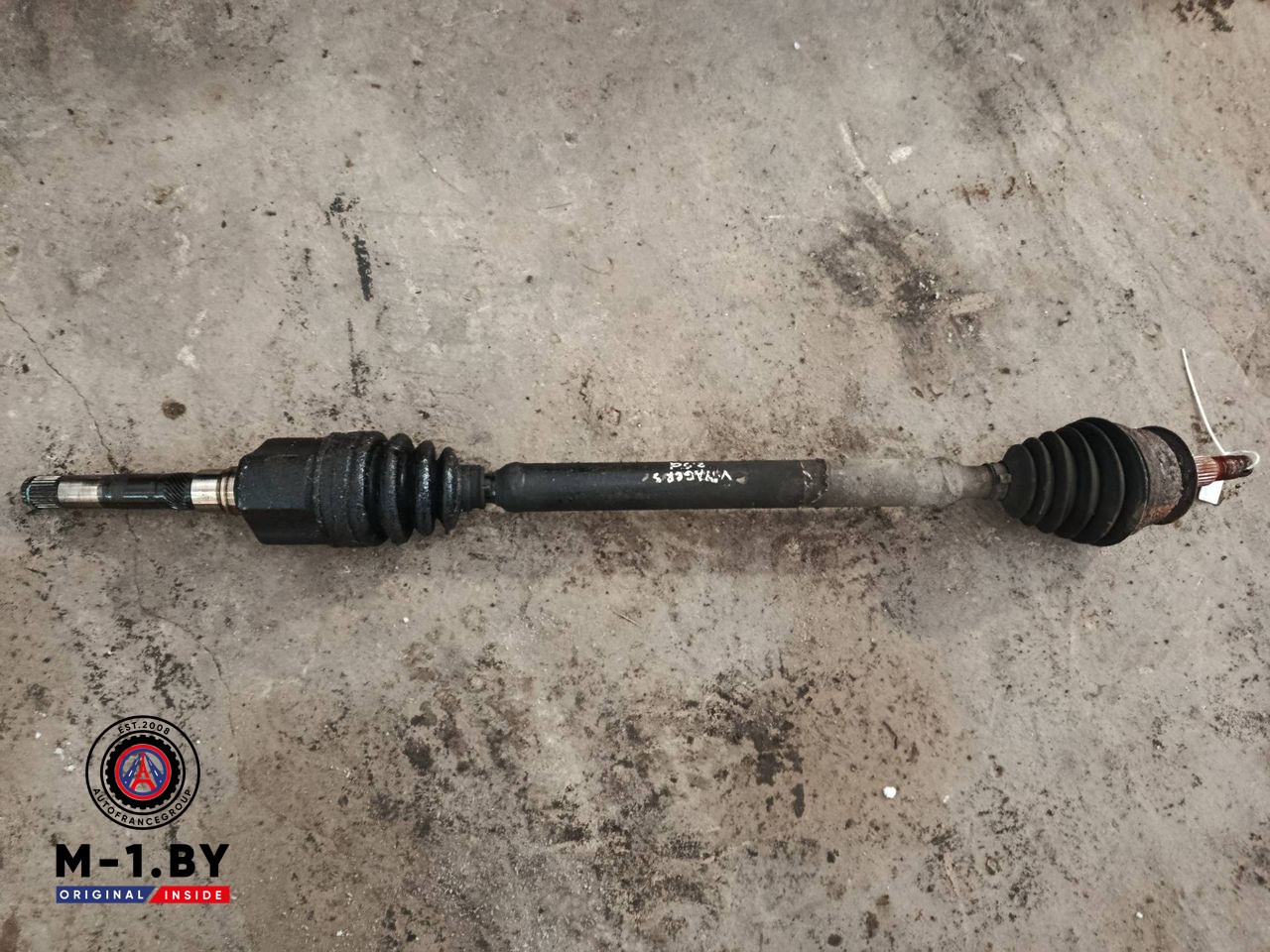 полуось передняя правая (приводной вал, ШРУС) Chrysler Voyager 3 поколение (1995 - 2001), 2.5 л., дизель