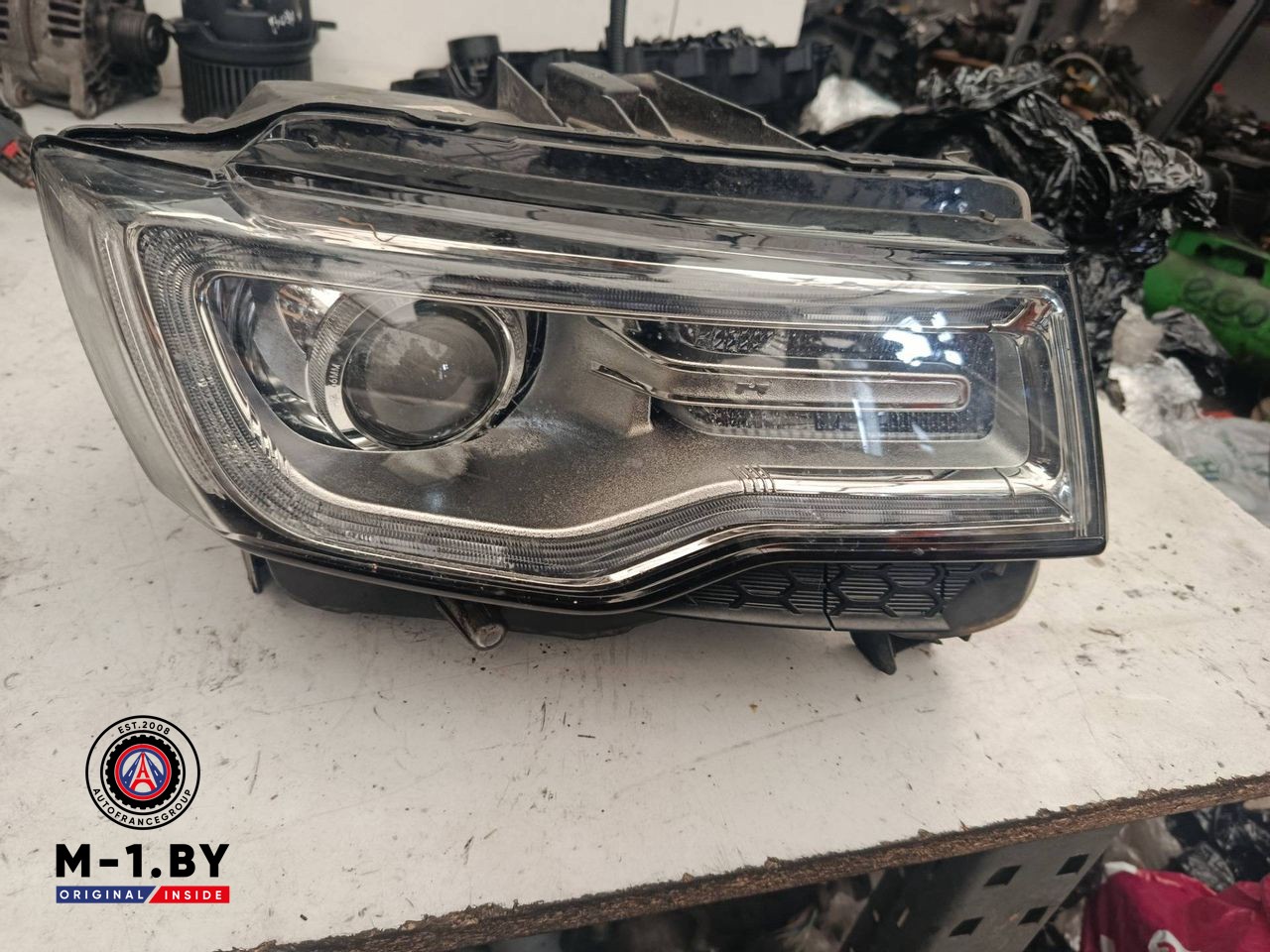 фара правая Jeep Grand Cherokee 4 поколение (2010 - 2013), 6811103AB