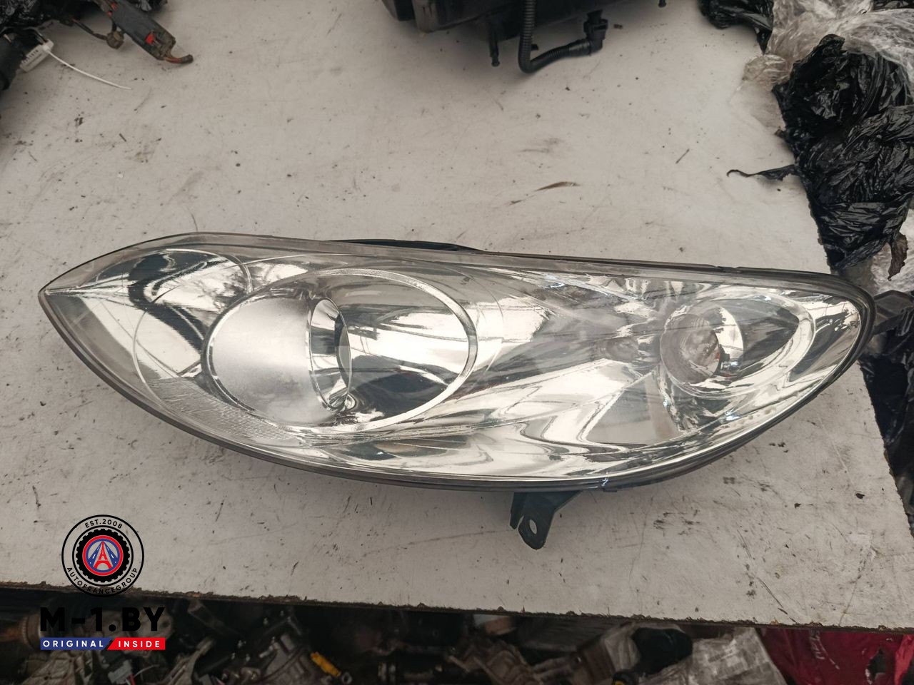 фара левая Peugeot 407 1 поколение [рестайлинг] 2010, 0301213203