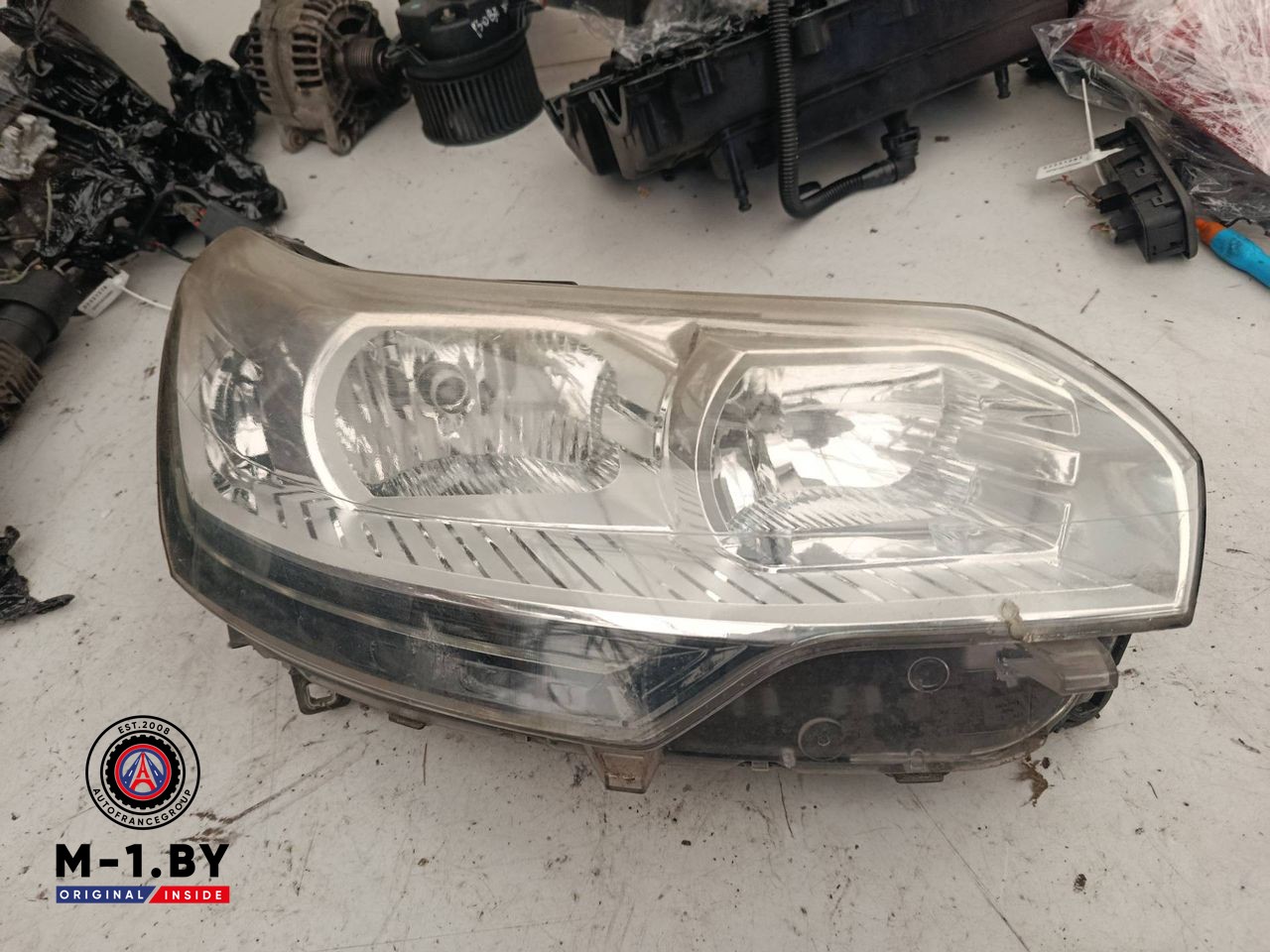 фара правая Citroen C5 2 поколение 2012, 9674397980