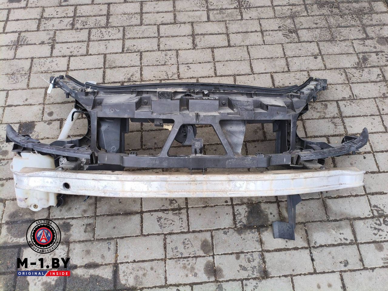 передняя панель крепления облицовки (телевизор) Renault Scenic 2 поколение (2003 - 2006), 8200140174