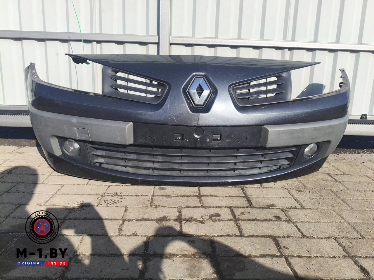 бампер передний Renault Megane 2 поколение [рестайлинг] (2006 - 2012)
