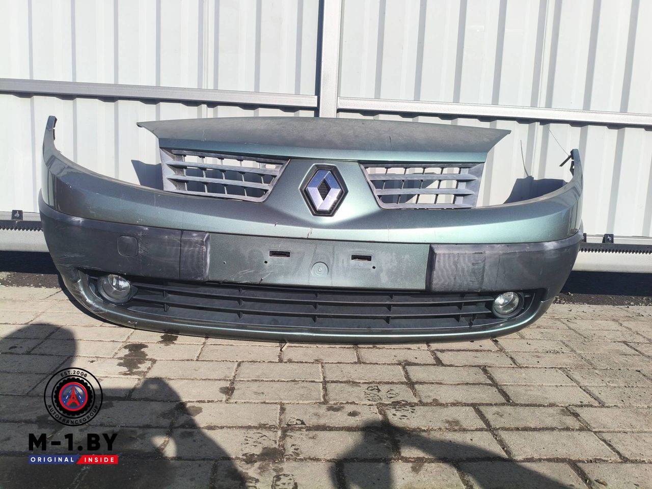 бампер передний Renault Scenic 2 поколение (2003 - 2006)