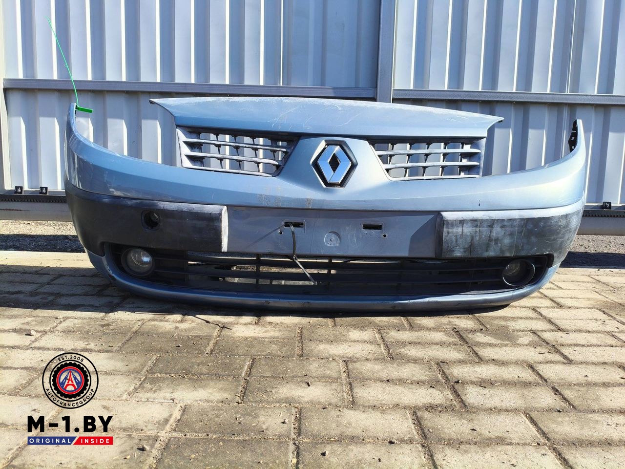 бампер передний Renault Scenic 2 поколение (2003 - 2006)