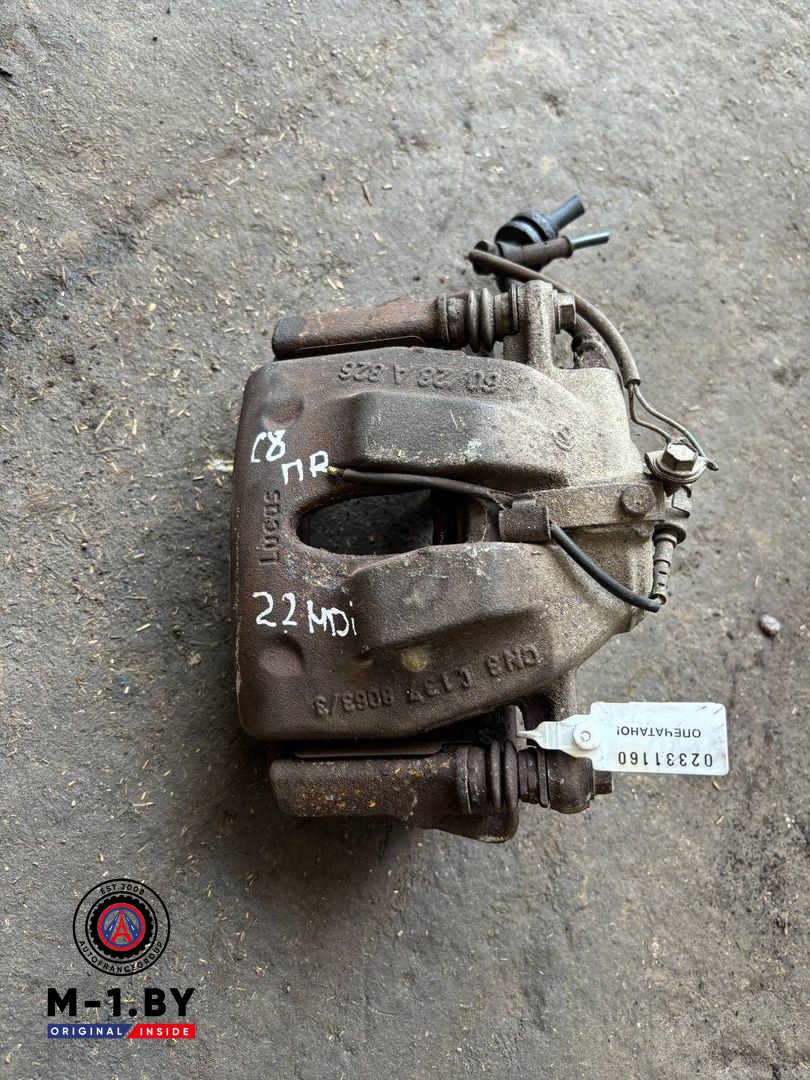 суппорт передний правый Citroen C8 1 поколение (2002 - 2008)