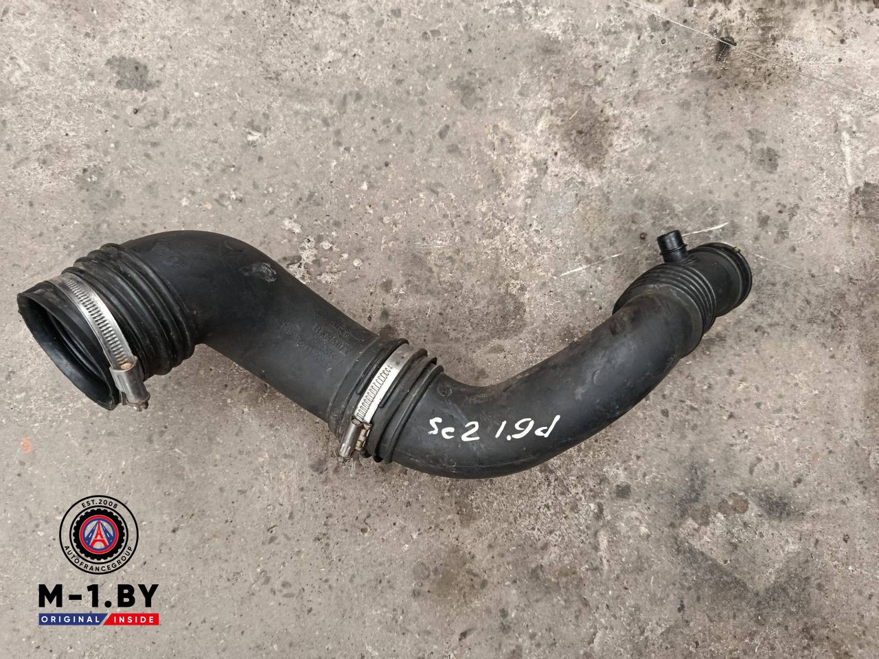 патрубок воздушного фильтра Renault Scenic 2 поколение (2003 - 2006), 1.9 л., дизель, 8200201614