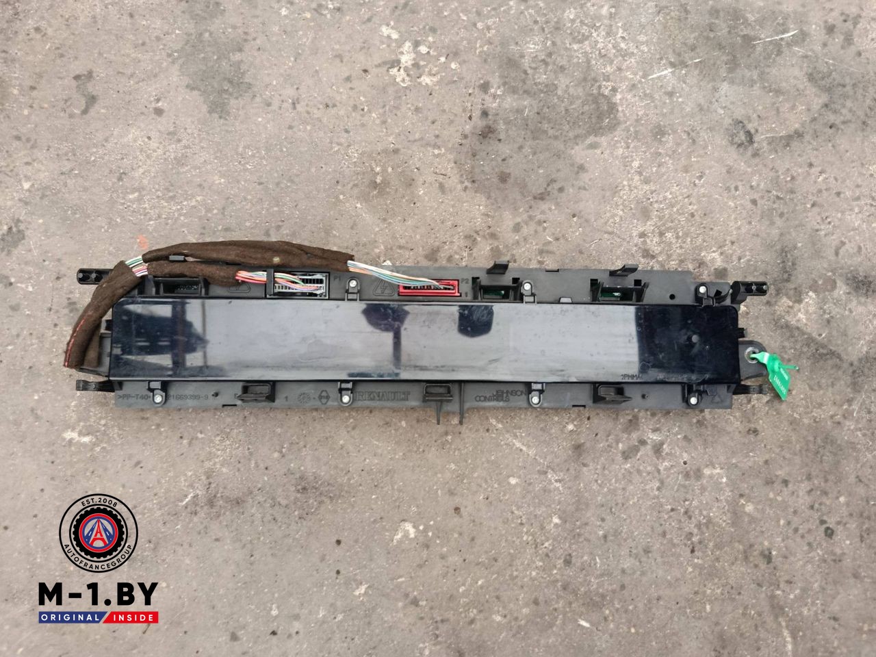 щиток приборов (приборная панель) Renault Scenic 2 поколение (2003 - 2006), 8200787774A