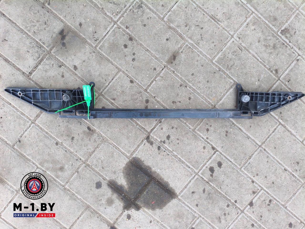 передняя панель крепления облицовки (телевизор) BMW X5 E53 (1999 - 2003), 17111439117