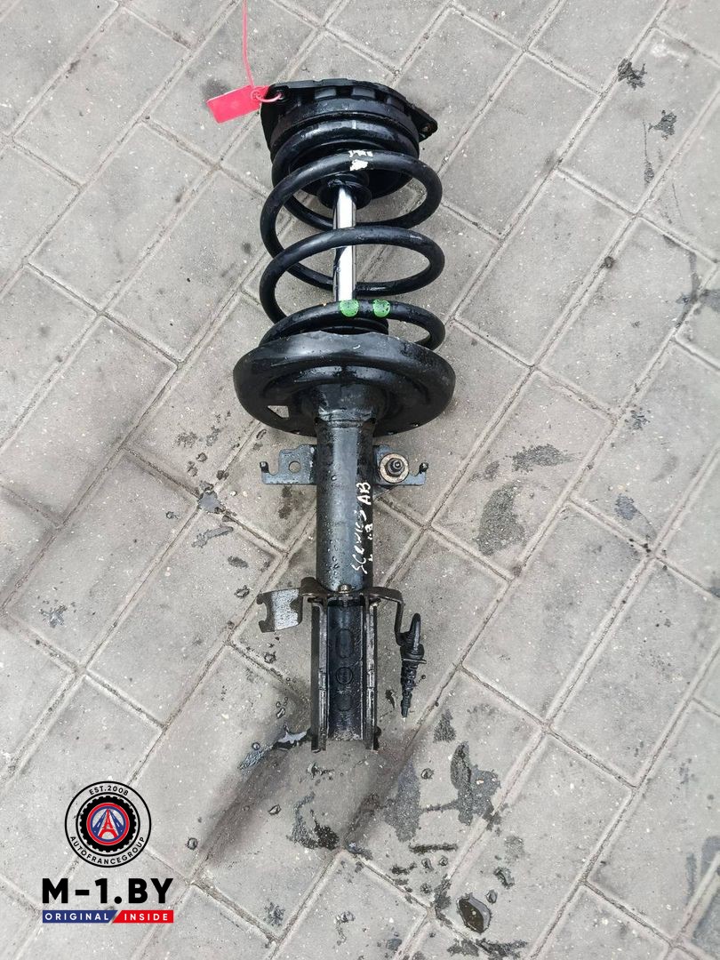 стойка передняя правая Renault Scenic 3 поколение (2009 - 2012), 1.9 л., дизель