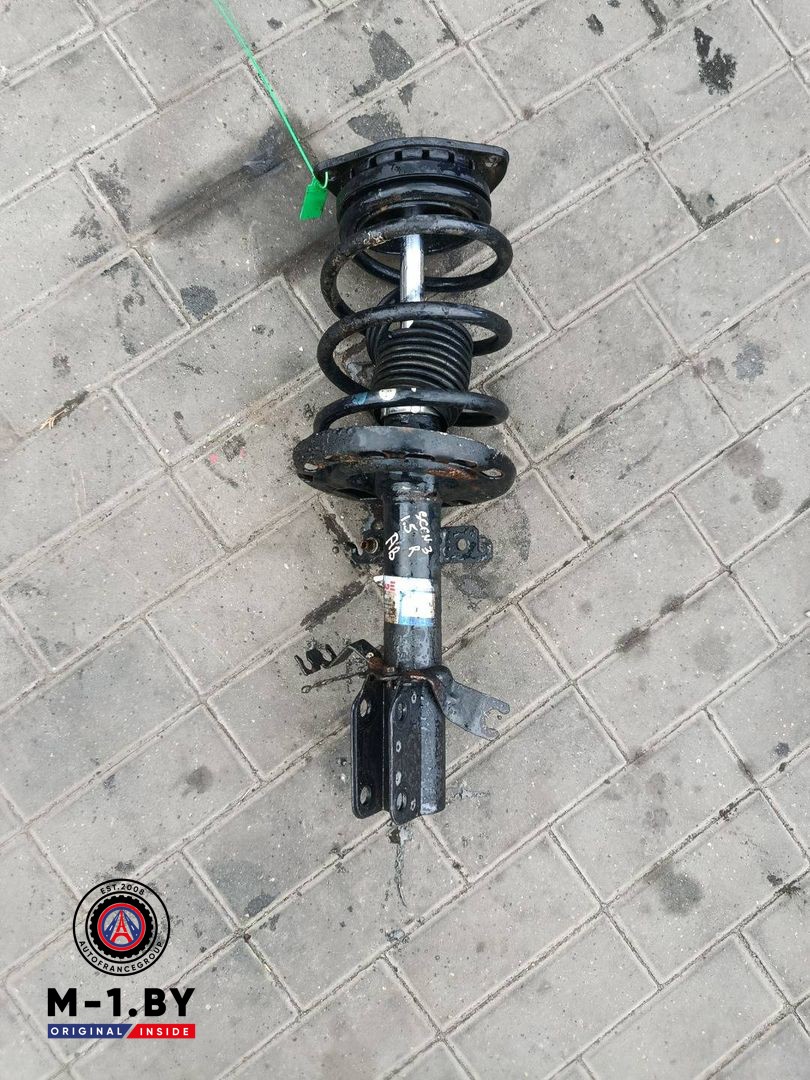 стойка передняя правая Renault Scenic 3 поколение (2009 - 2012), 1.5 л., дизель