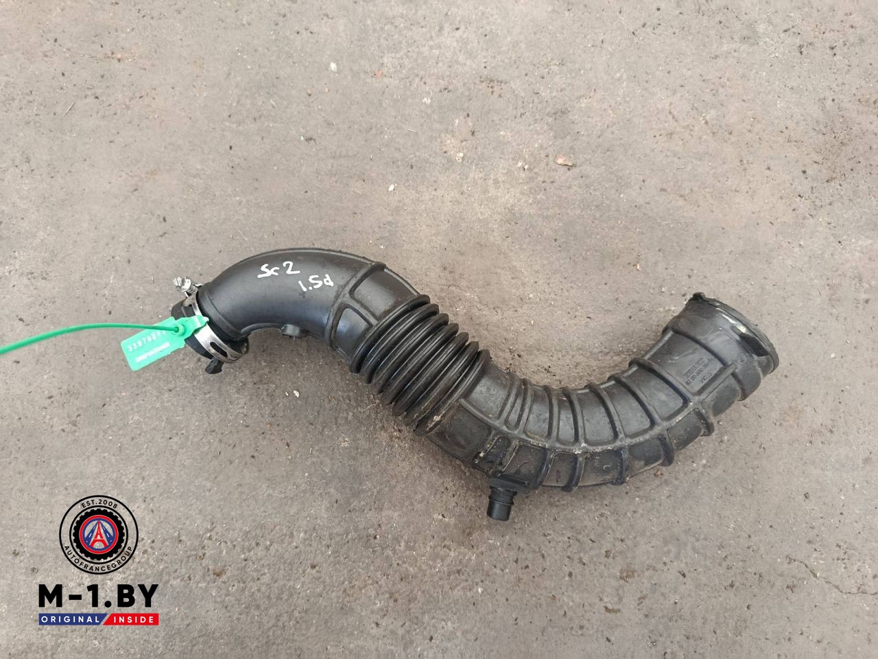 патрубок воздушного фильтра Renault Scenic 2 поколение (2003 - 2006), 1.5 л., дизель, 8200500384B
