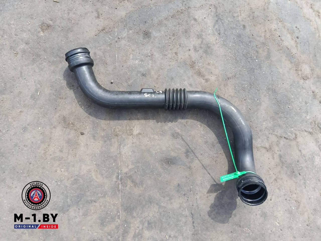 патрубок интеркулера Renault Scenic 3 поколение (2009 - 2012), 1.9 л., дизель, 8200363471