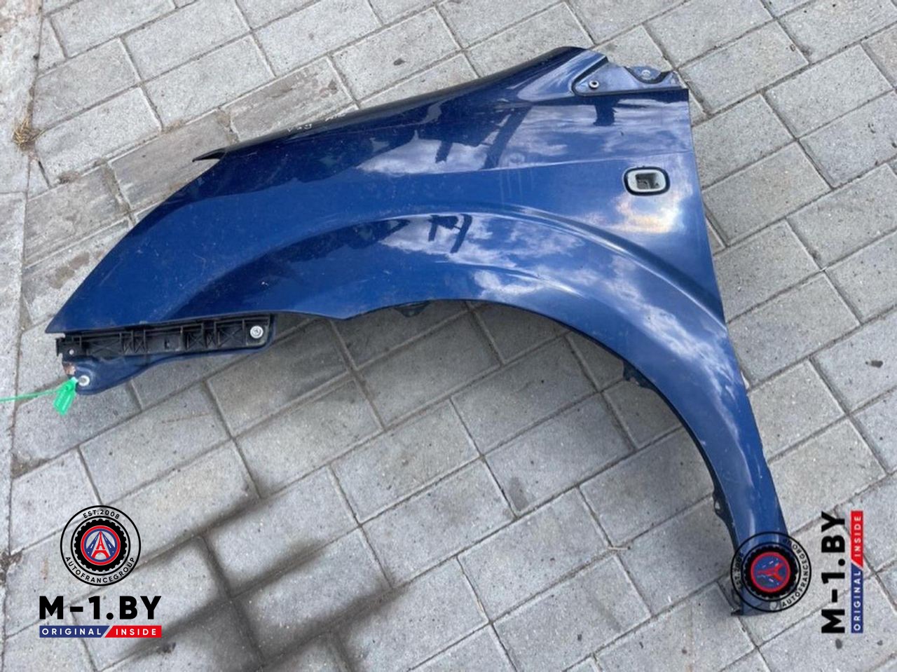 крыло переднее левое Toyota Corolla Verso 2 поколение AR10 (2004 - 2007)