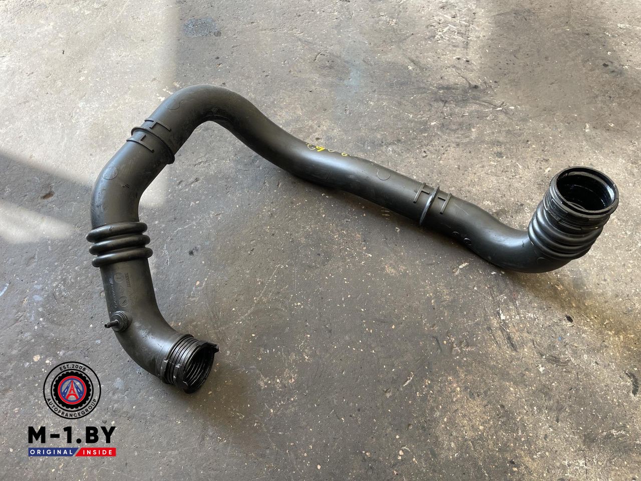 патрубок интеркулера Renault Master 2 поколение (1998 - 2003), 2.5 л., дизель, 8200582483