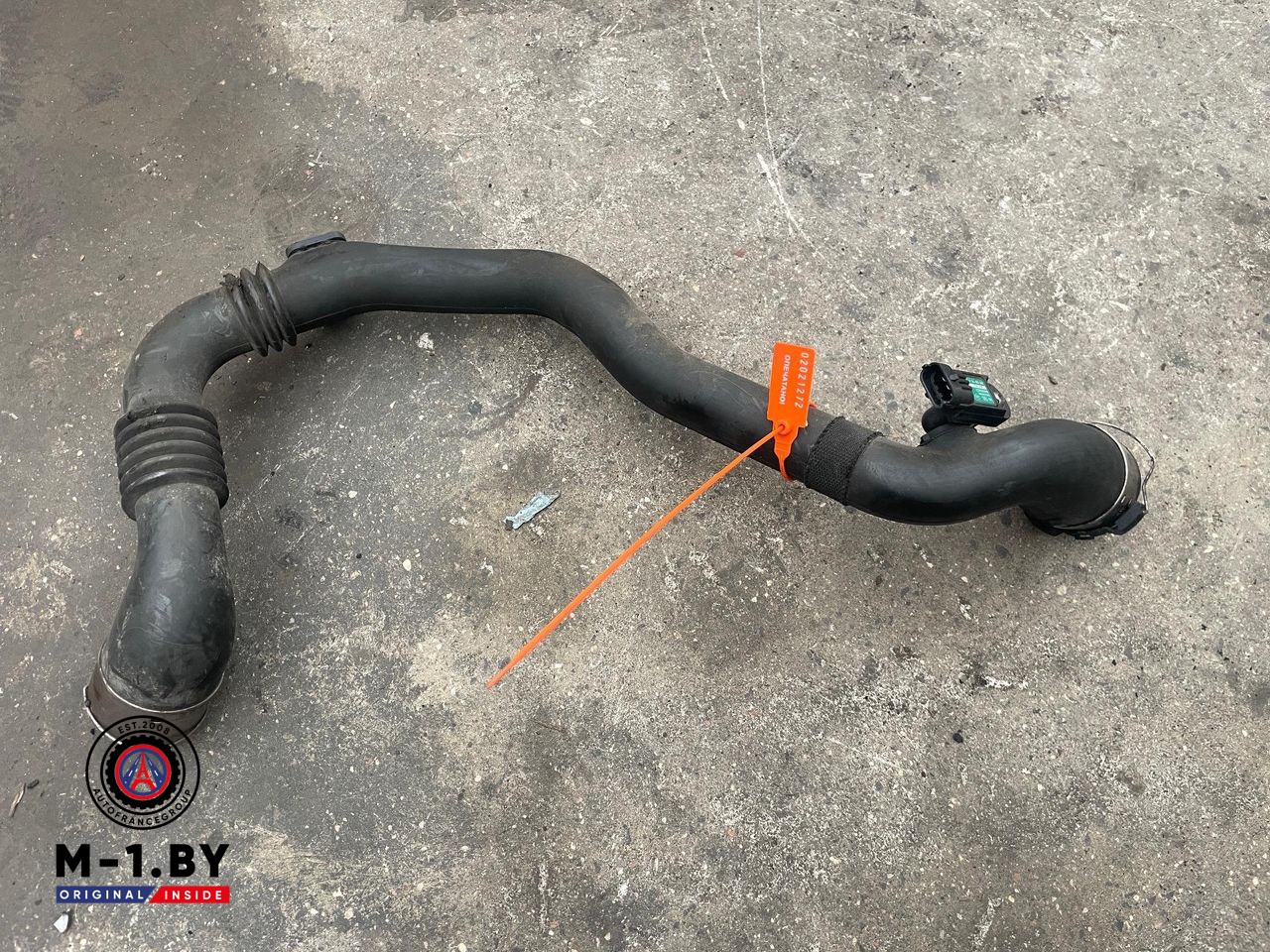 патрубок интеркулера Renault Clio 3 поколение (2005 - 2009), 1.5 л., дизель, 8200748681 - фото №1