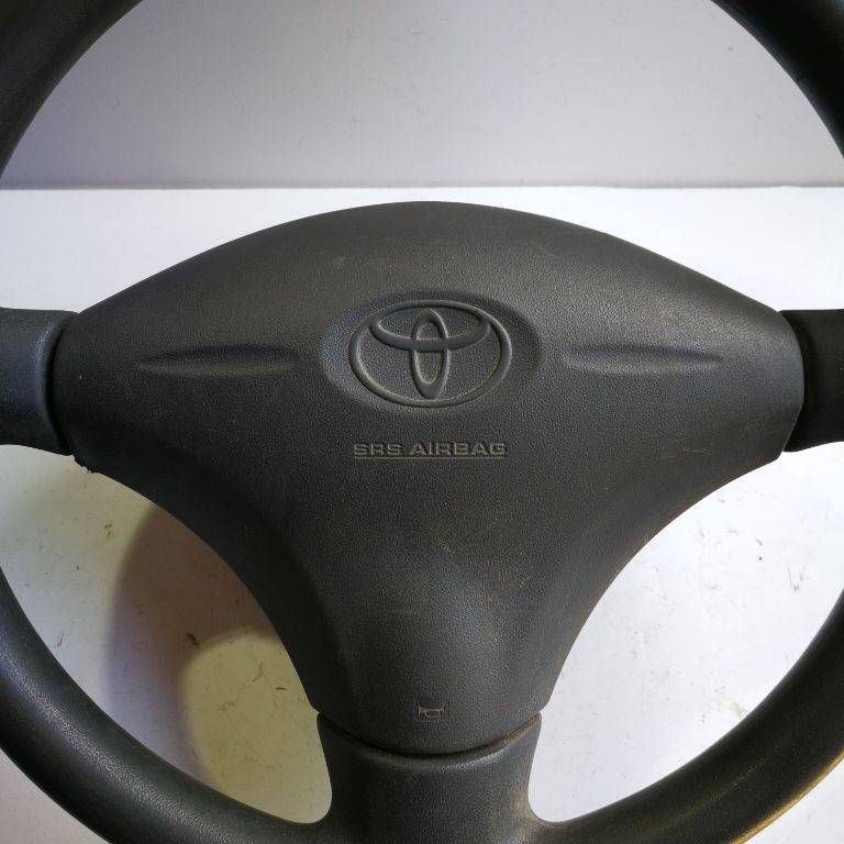 подушка безопасности водителя Toyota Yaris Verso 1 поколение XP20 2000