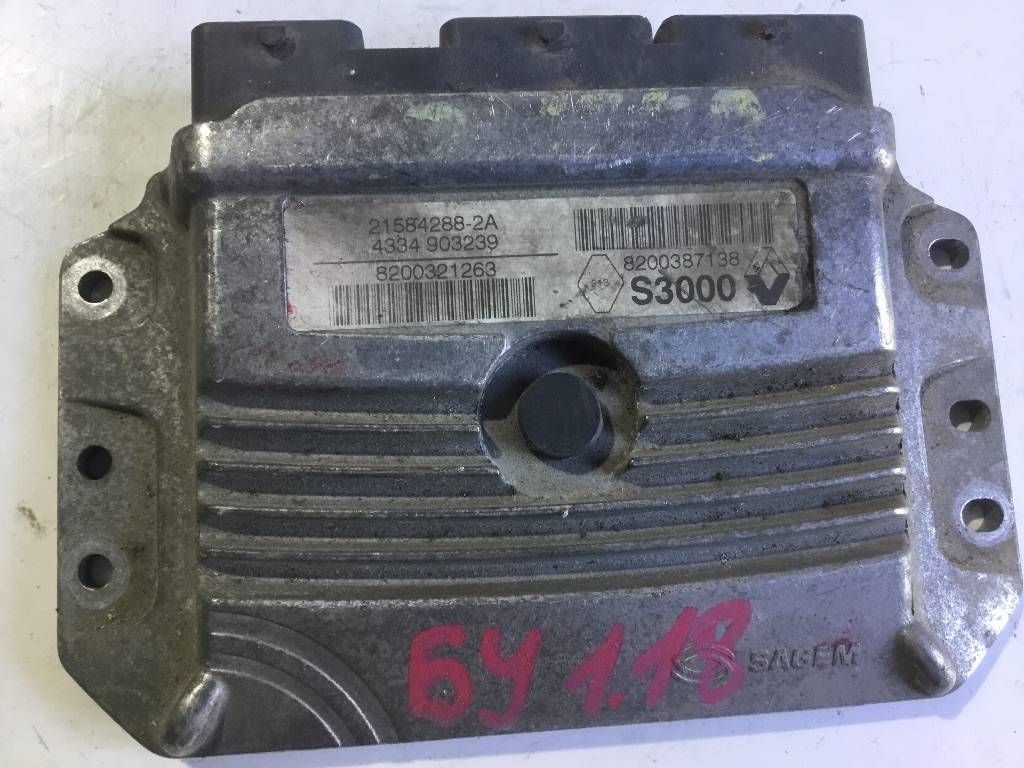 блок управления двигателем Renault Megane 2 поколение 2004, 1.6 л., бензин, 8200387138