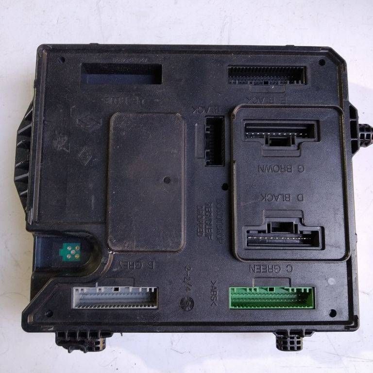 блок комфорта Renault Scenic 3 поколение 2011, 284B17882R