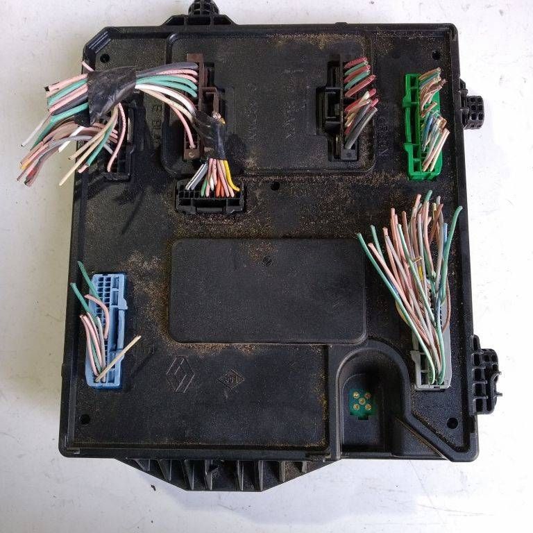 блок комфорта Renault Megane 3 поколение 2009, 284B13640R