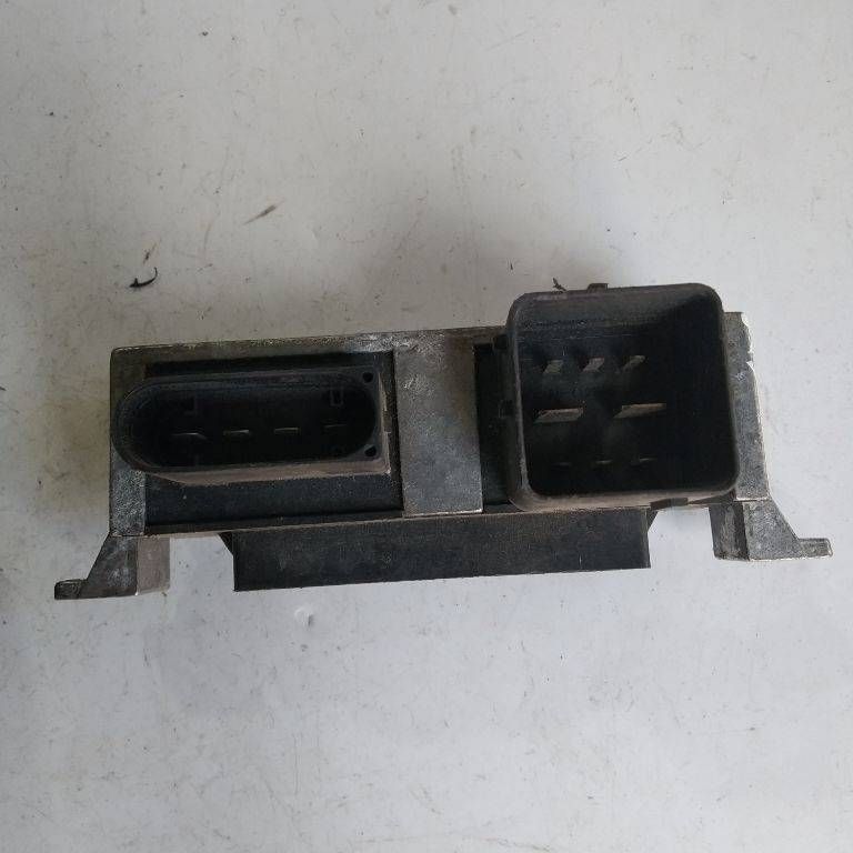реле накала свечей Renault Megane 3 поколение 2009, 8200558438A
