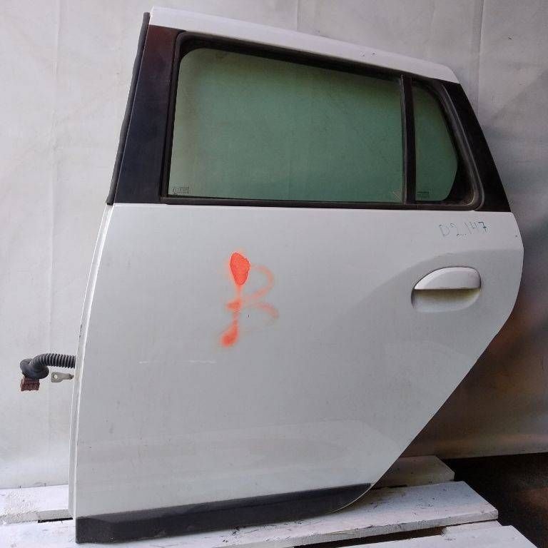 дверь задняя левая Renault Logan 2 поколение [рестайлинг] 2017, универсал