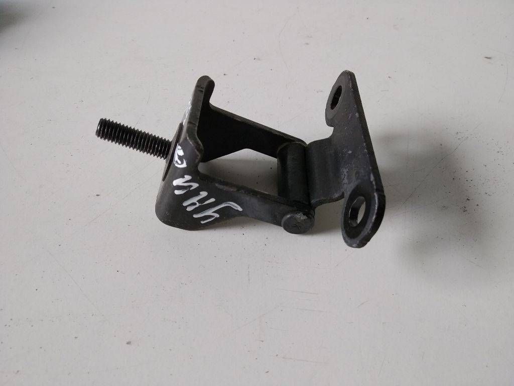 петля крышки багажника Renault Laguna 3 поколение 2008, 844010002R